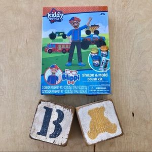 Blippi Kiddy Shape and Mold Dough Kit NEW